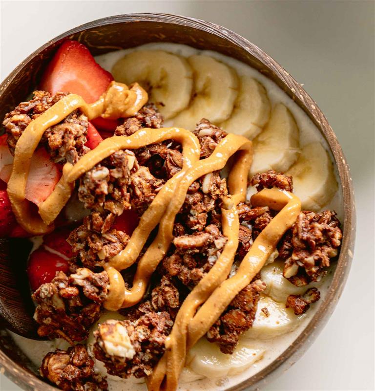 Chocolate Avocado Dream Smoothie Bowl
